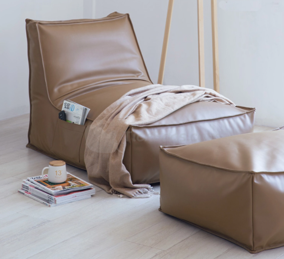 Leatherette Lazy Lounger Tick Bag with Stool